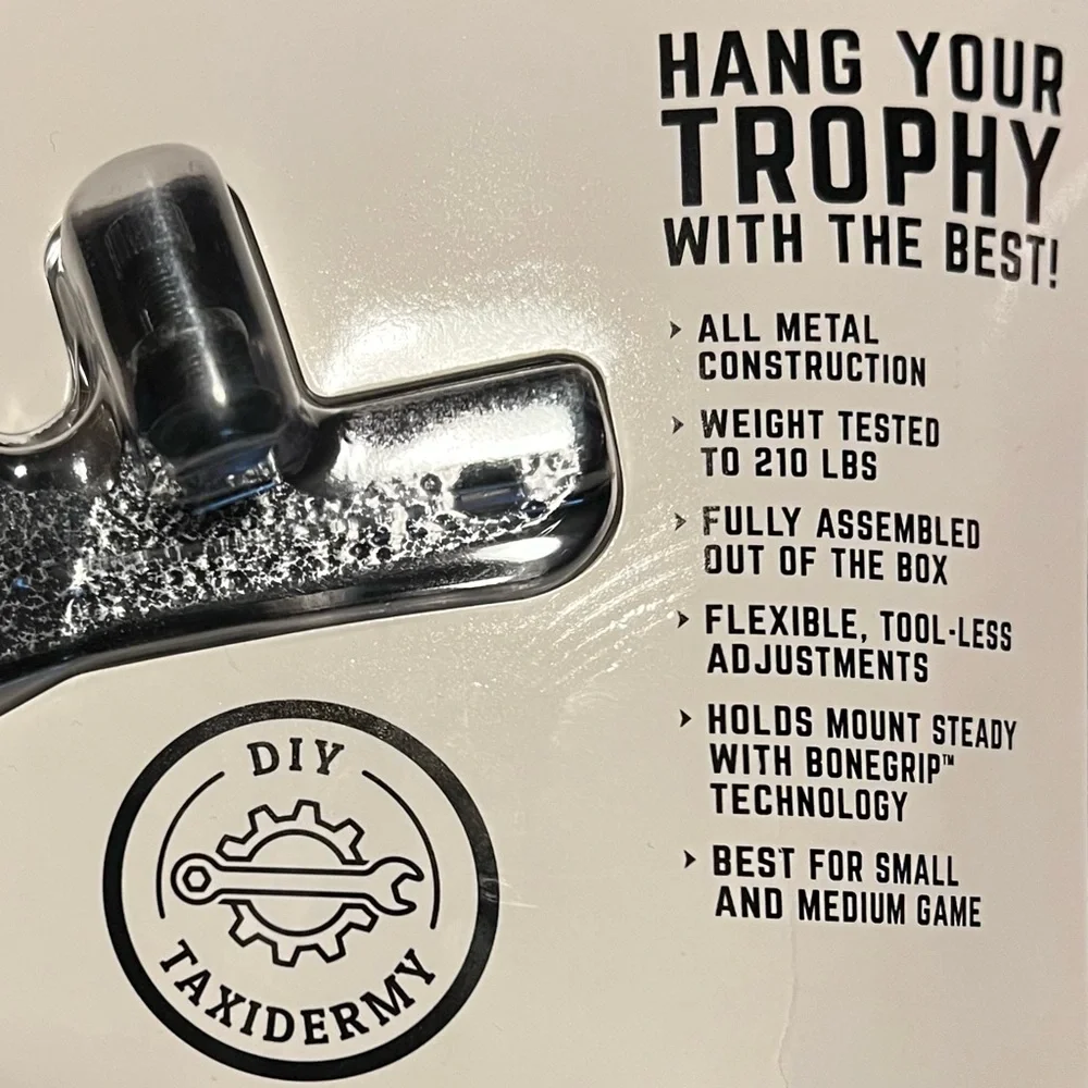Wicked North “The Hand Up” Euro Mount – All Metal SM Medium Skull Trophy Display
